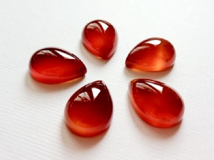 13*18*5mm水滴型紅瑪瑙